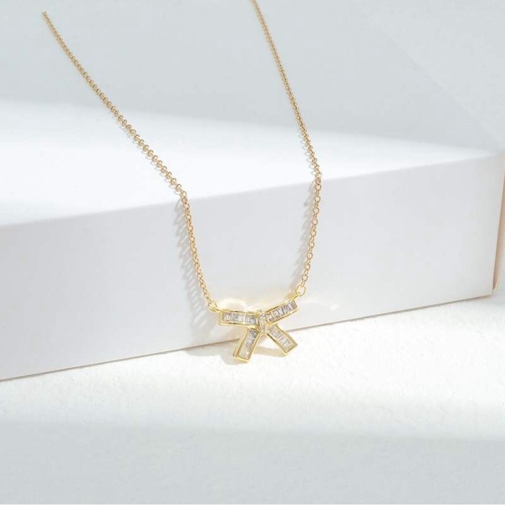 Gold Bow Necklace